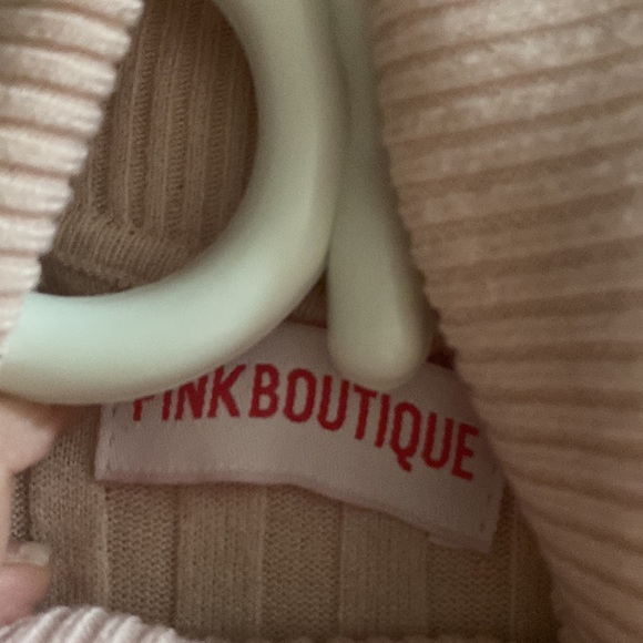 Pink boutique turtleneck - Picture 2 of 2